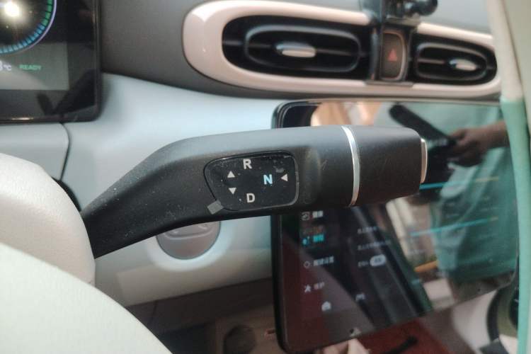 Used Leapmotor T03 2025 403 Comfort Edition Gear Lever