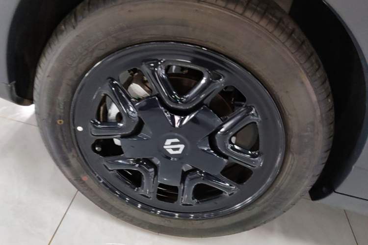 Used Leapmotor T03 2025 310 Comfort Edition Left Front Wheel Hub