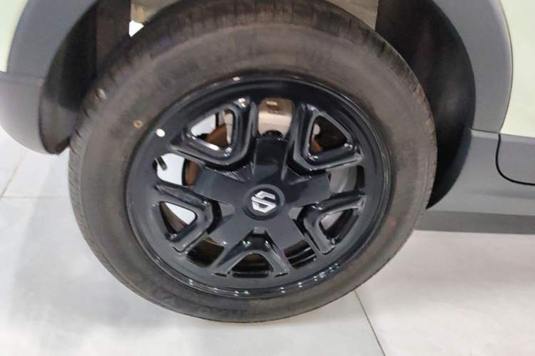 Used Leapmotor T03 2025 310 Comfort Edition Right Rear Wheel Hub