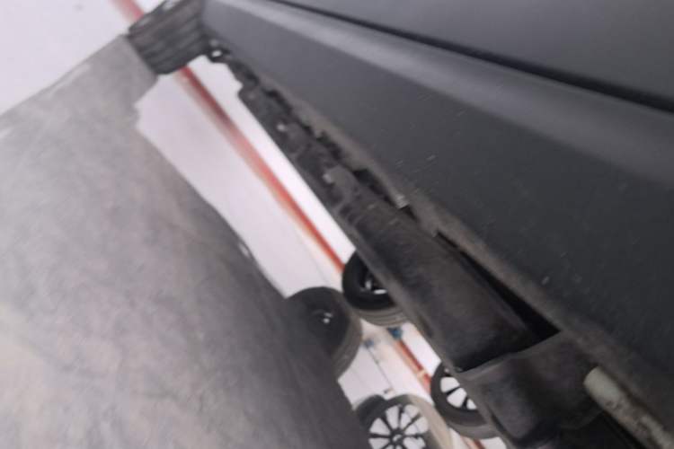Used Leapmotor T03 2025 310 Comfort Edition Right Side Sill