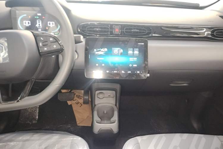 Used Leapmotor T03 2025 310 Comfort Edition Audio And AC Panel