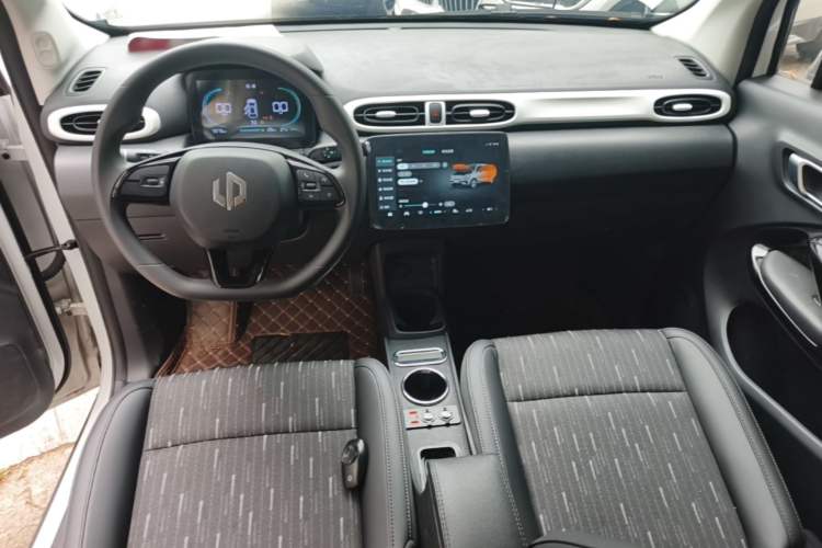 Used Leapmotor T03 2025 403 Comfort Edition Center Console