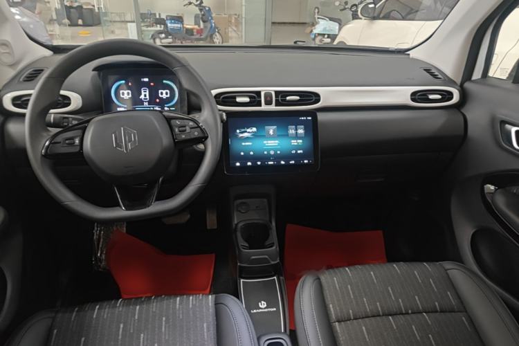 Used Leapmotor T03 2025 310 Comfort Edition Center Console