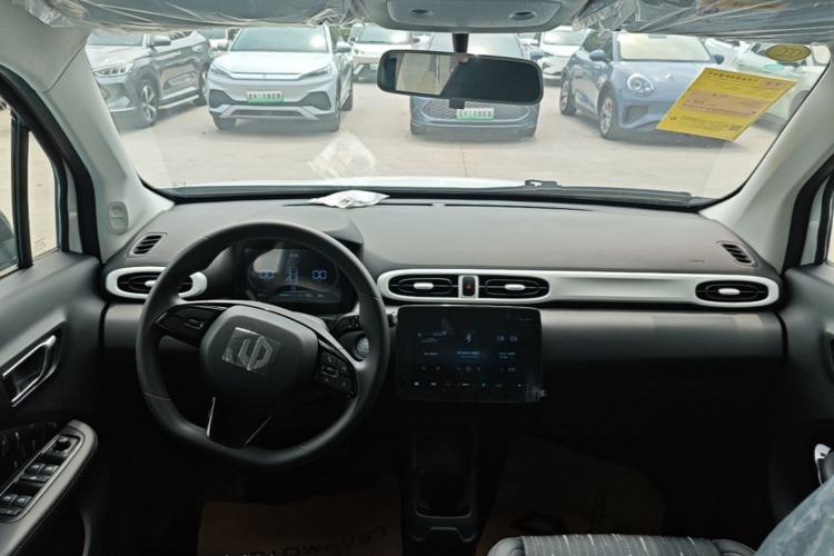 Used Leapmotor T03 2025 310 Comfort Edition Center Console