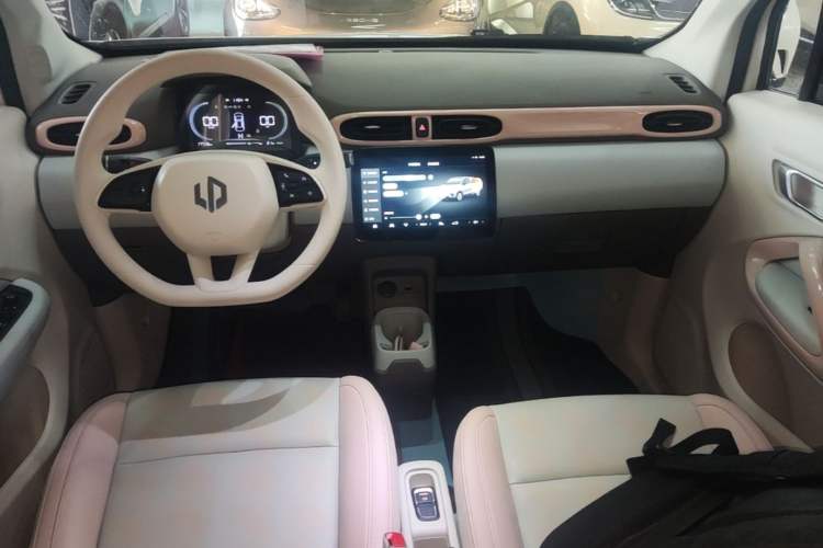 Used Leapmotor T03 2025 310 Comfort Edition Center Console