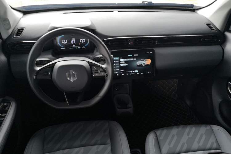 Used Leapmotor T03 2025 310 Comfort Edition Center Console