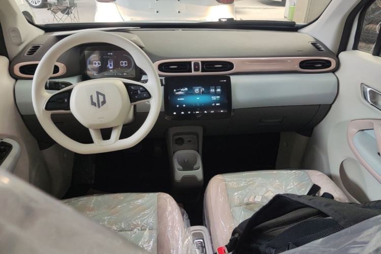 Used Leapmotor T03 2025 310 Comfort Edition Center Console