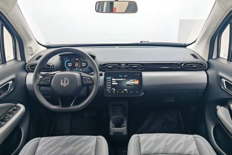 Used Leapmotor T03 2025 310 Comfort Edition Center Console