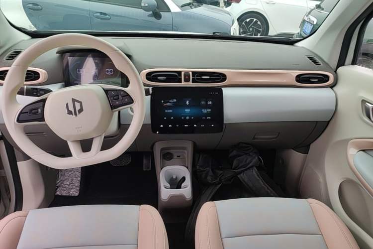 Used Leapmotor T03 2025 310 Comfort Edition Center Console