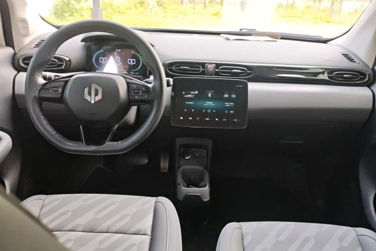 Used Leapmotor T03 2025 310 Comfort Edition Center Console