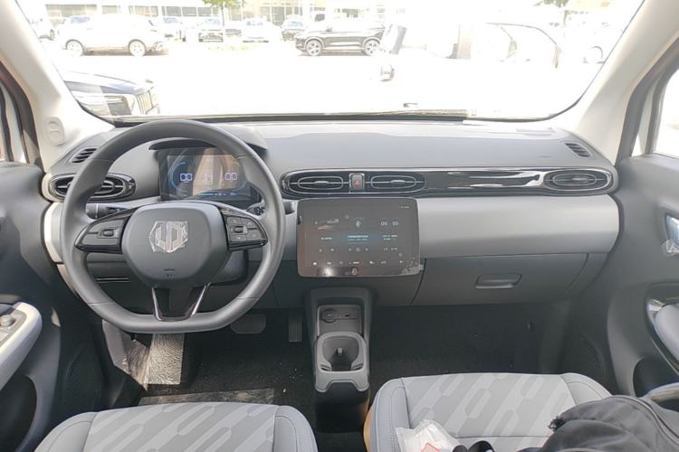 Used Leapmotor T03 2025 310 Comfort Edition Center Console
