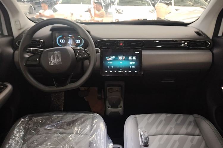 Used Leapmotor T03 2025 310 Comfort Edition Center Console