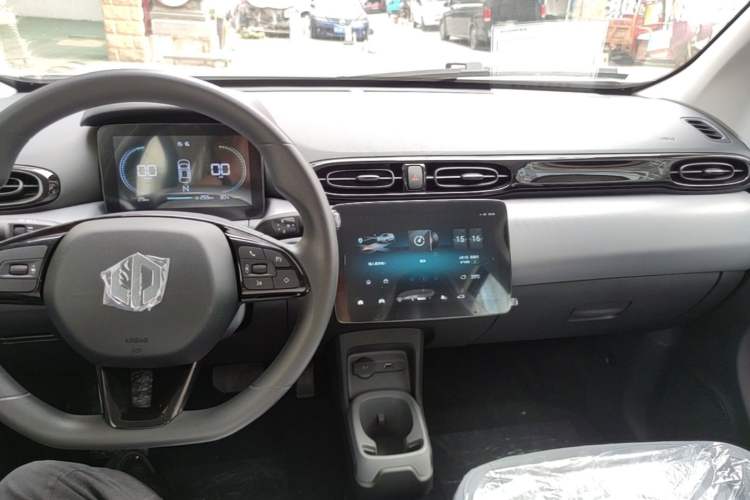 Used Leapmotor T03 2025 310 Comfort Edition Center Console