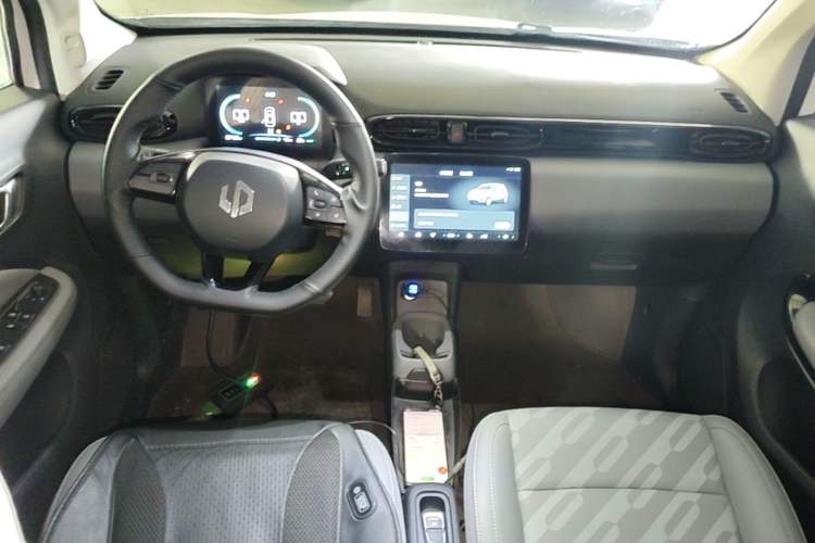 Used Leapmotor T03 2025 310 Comfort Edition Center Console