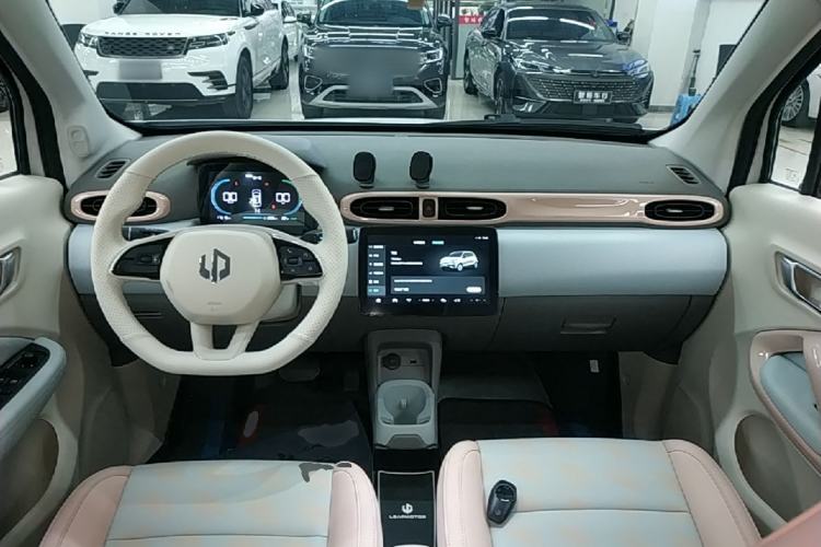 Used Leapmotor T03 2025 310 Comfort Edition Center Console