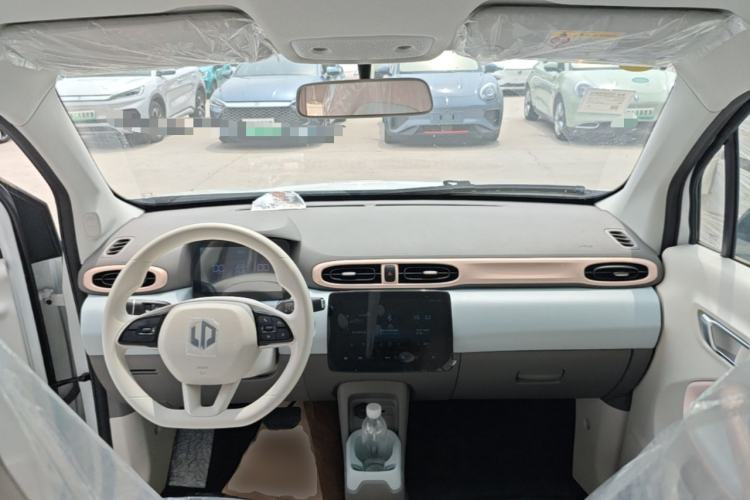 Used Leapmotor T03 2025 310 Comfort Edition Center Console