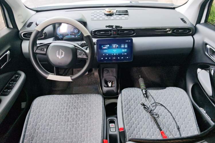 Used Leapmotor T03 2025 403 Comfort Edition Center Console