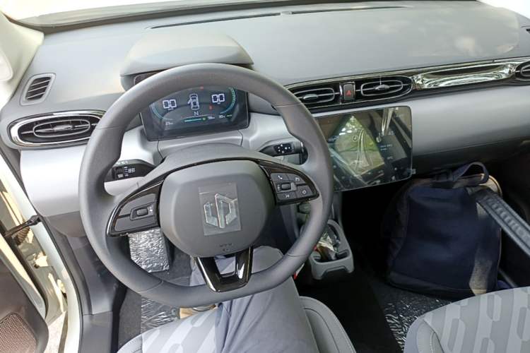 Used Leapmotor T03 2025 310 Comfort Edition Center Console