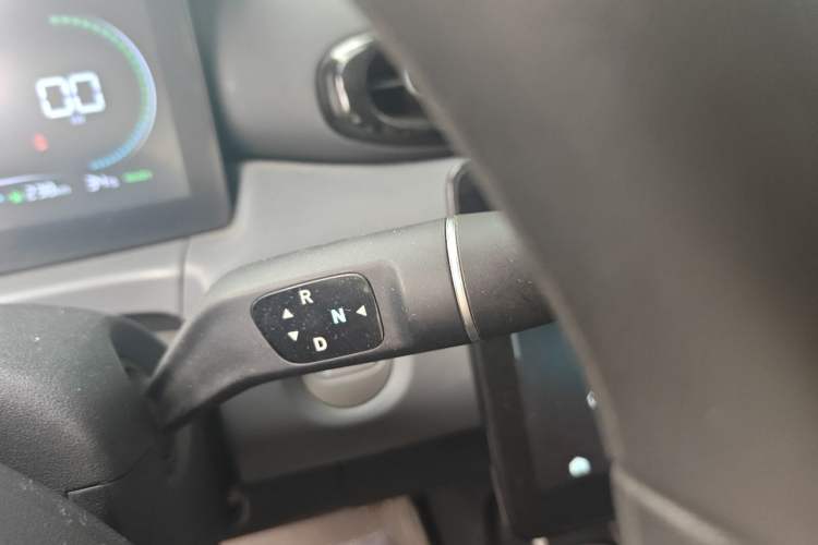 Used Leapmotor T03 2025 403 Comfort Edition Gear Lever
