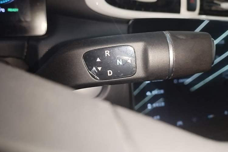 Used Leapmotor T03 2025 310 Comfort Edition Gear Lever