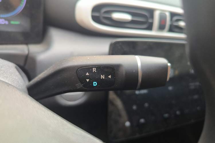 Used Leapmotor T03 2025 310 Comfort Edition Gear Lever
