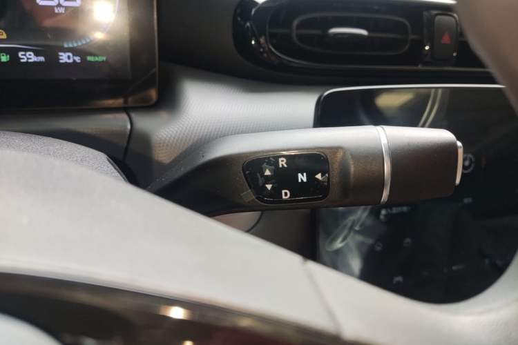 Used Leapmotor T03 2025 310 Comfort Edition Gear Lever