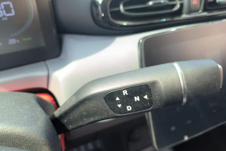 Used Leapmotor T03 2025 310 Comfort Edition Gear Lever