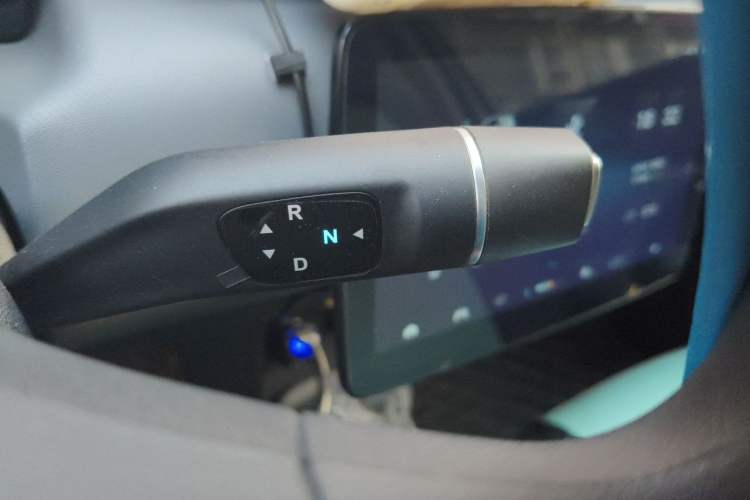 Used Leapmotor T03 2025 403 Comfort Edition Gear Lever