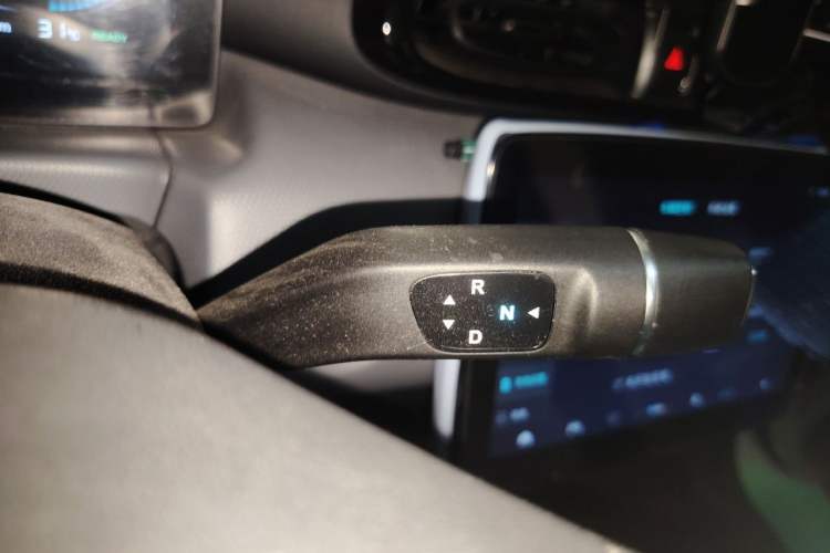 Used Leapmotor T03 2025 310 Comfort Edition Gear Lever