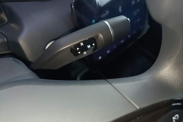 Used Leapmotor T03 2025 310 Comfort Edition Gear Lever