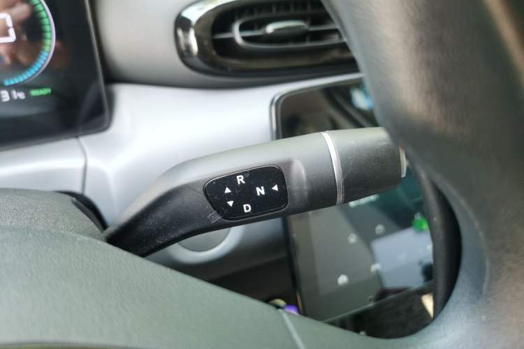 Used Leapmotor T03 2025 310 Comfort Edition Gear Lever