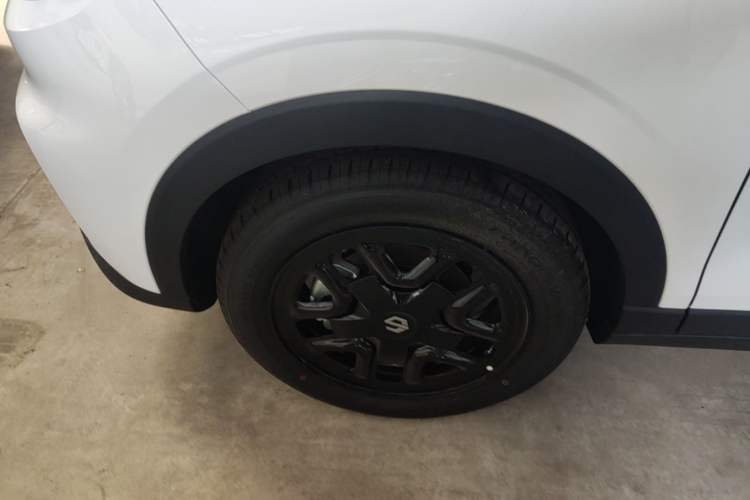 Used Leapmotor T03 2025 310 Comfort Edition Left Front Wheel Hub
