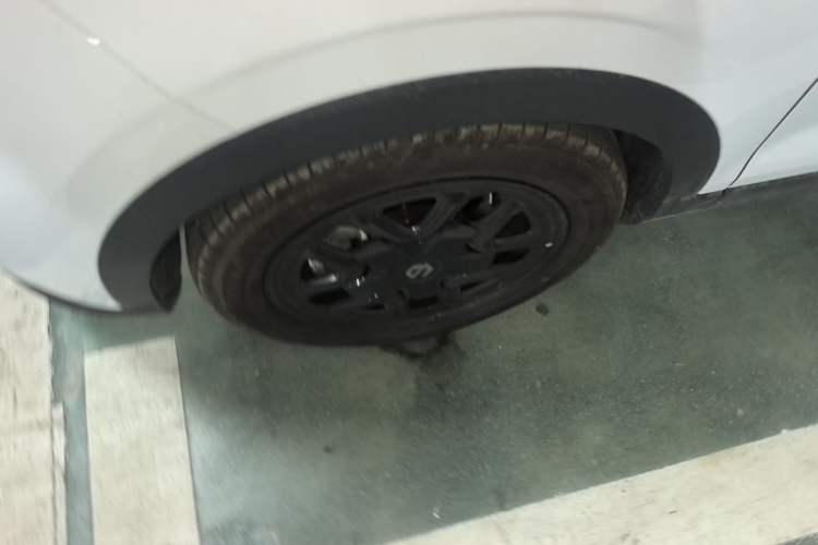 Used Leapmotor T03 2025 310 Comfort Edition Left Front Wheel Hub