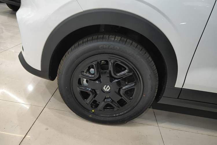 Used Leapmotor T03 2025 310 Comfort Edition Left Front Wheel Hub