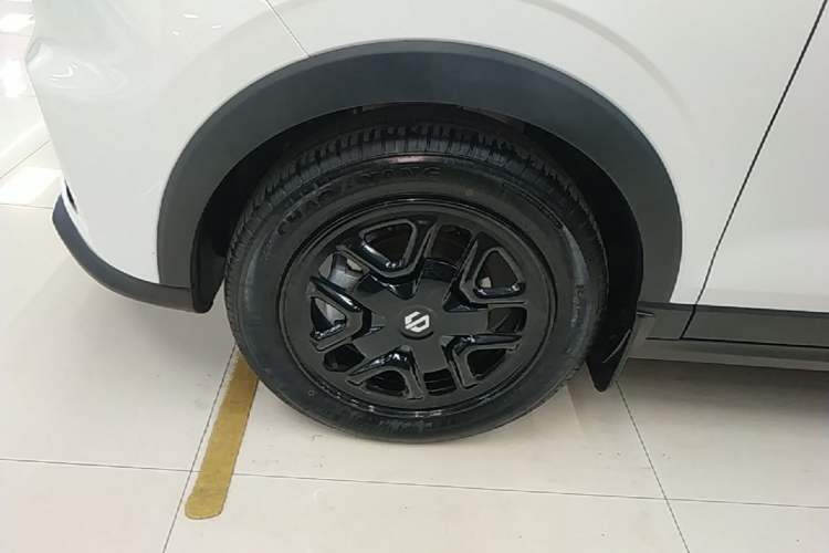 Used Leapmotor T03 2025 310 Comfort Edition Left Front Wheel Hub