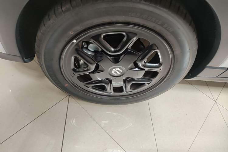 Used Leapmotor T03 2025 310 Comfort Edition Left Front Wheel Hub