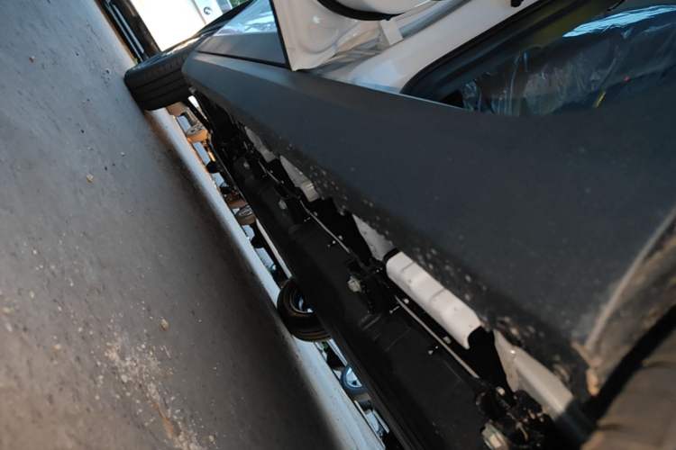 Used Leapmotor T03 2025 310 Comfort Edition Left Side Sill