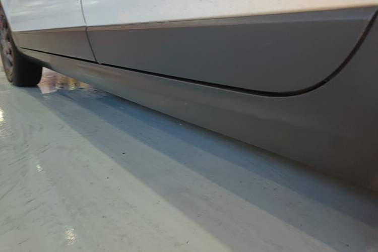 Used Leapmotor T03 2025 310 Comfort Edition Left Side Sill