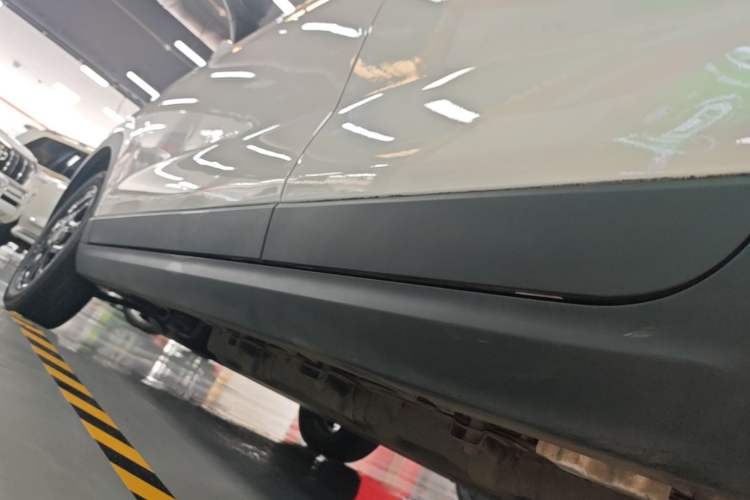 Used Leapmotor T03 2025 310 Comfort Edition Left Side Sill