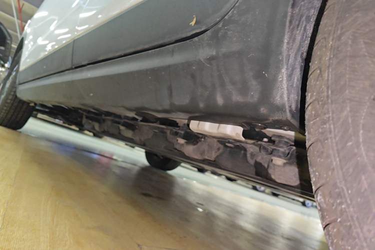Used Leapmotor T03 2025 310 Comfort Edition Left Side Sill