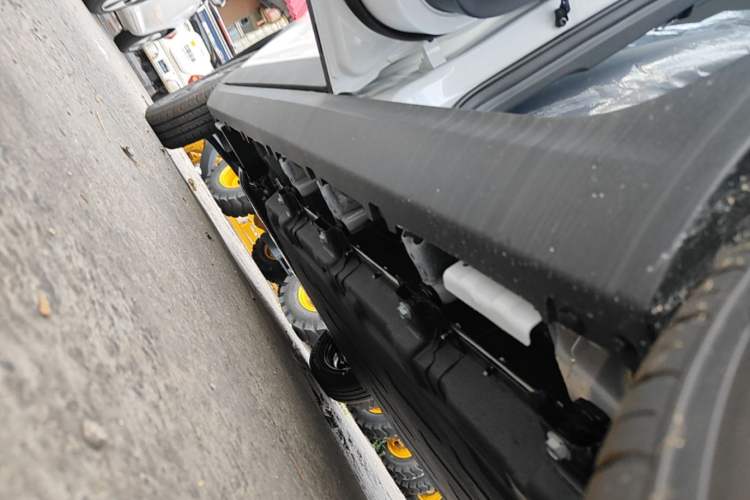 Used Leapmotor T03 2025 310 Comfort Edition Left Side Sill