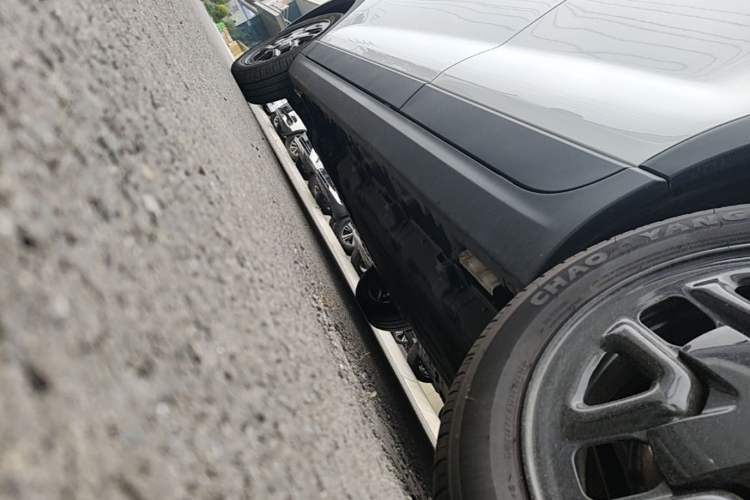 Used Leapmotor T03 2025 310 Comfort Edition Left Side Sill
