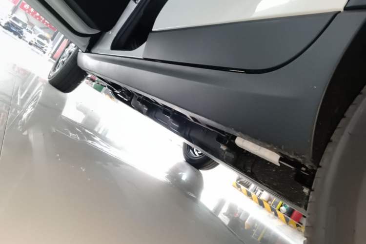 Used Leapmotor T03 2025 310 Comfort Edition Left Side Sill