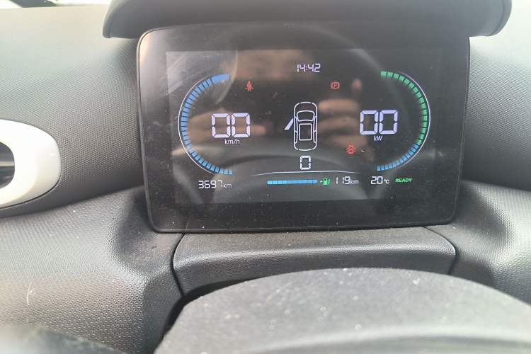 Used Leapmotor T03 2025 310 Comfort Edition Odometer Close Up