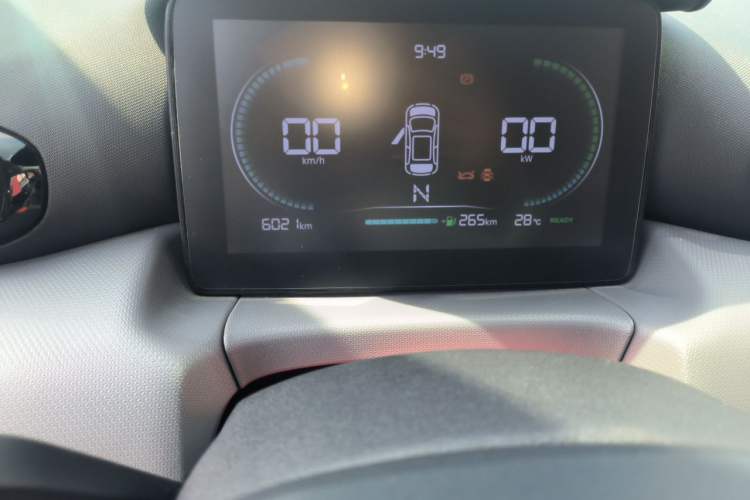 Used Leapmotor T03 2025 310 Comfort Edition Odometer Close Up
