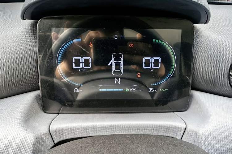 Used Leapmotor T03 2025 310 Comfort Edition Odometer Close Up