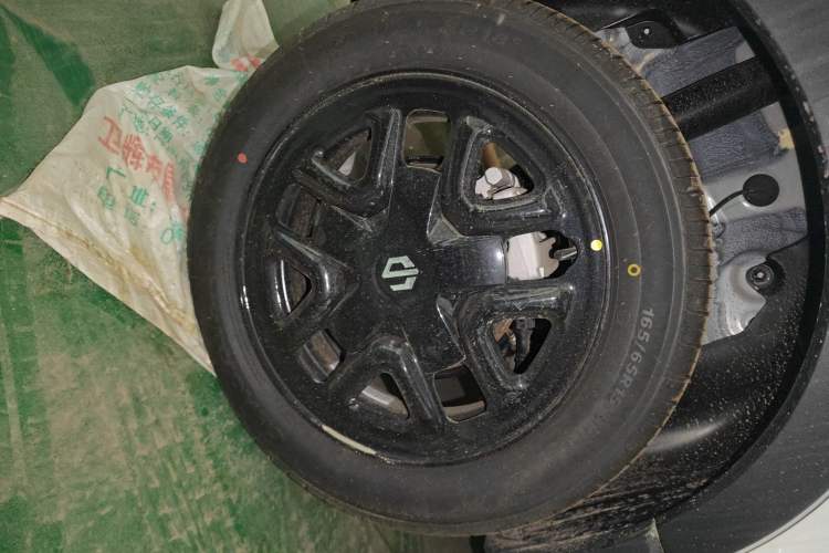 Used Leapmotor T03 2025 310 Comfort Edition Right Rear Wheel Hub