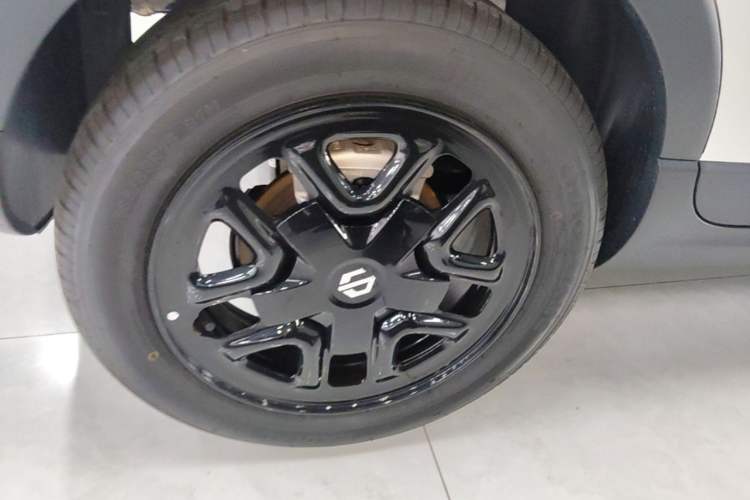 Used Leapmotor T03 2025 310 Comfort Edition Right Rear Wheel Hub