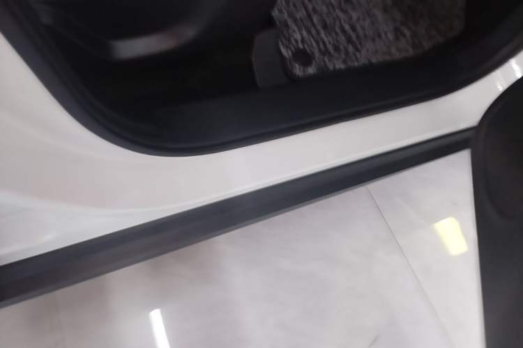 Used Leapmotor T03 2025 310 Comfort Edition Right Side Sill