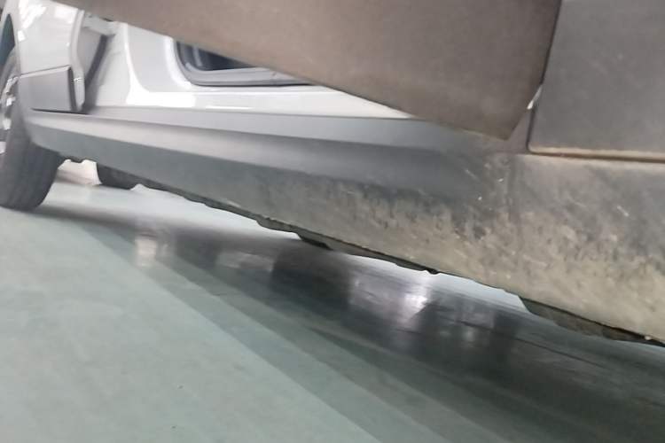 Used Leapmotor T03 2025 310 Comfort Edition Right Side Sill